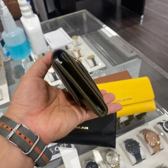 Travel Large Trifold wallet Leather 35H9GTVF3L - Picture 5 of 14